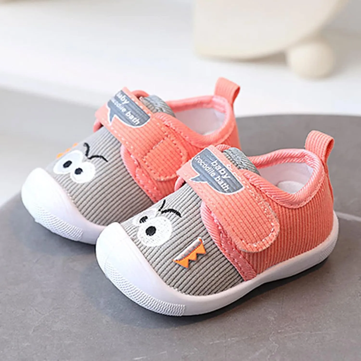Baby Girls Boys Squeaky Shoes Lightweight Breathable Non-Slip Sneakers Infant First Walking Shoes Outdoor Indoor