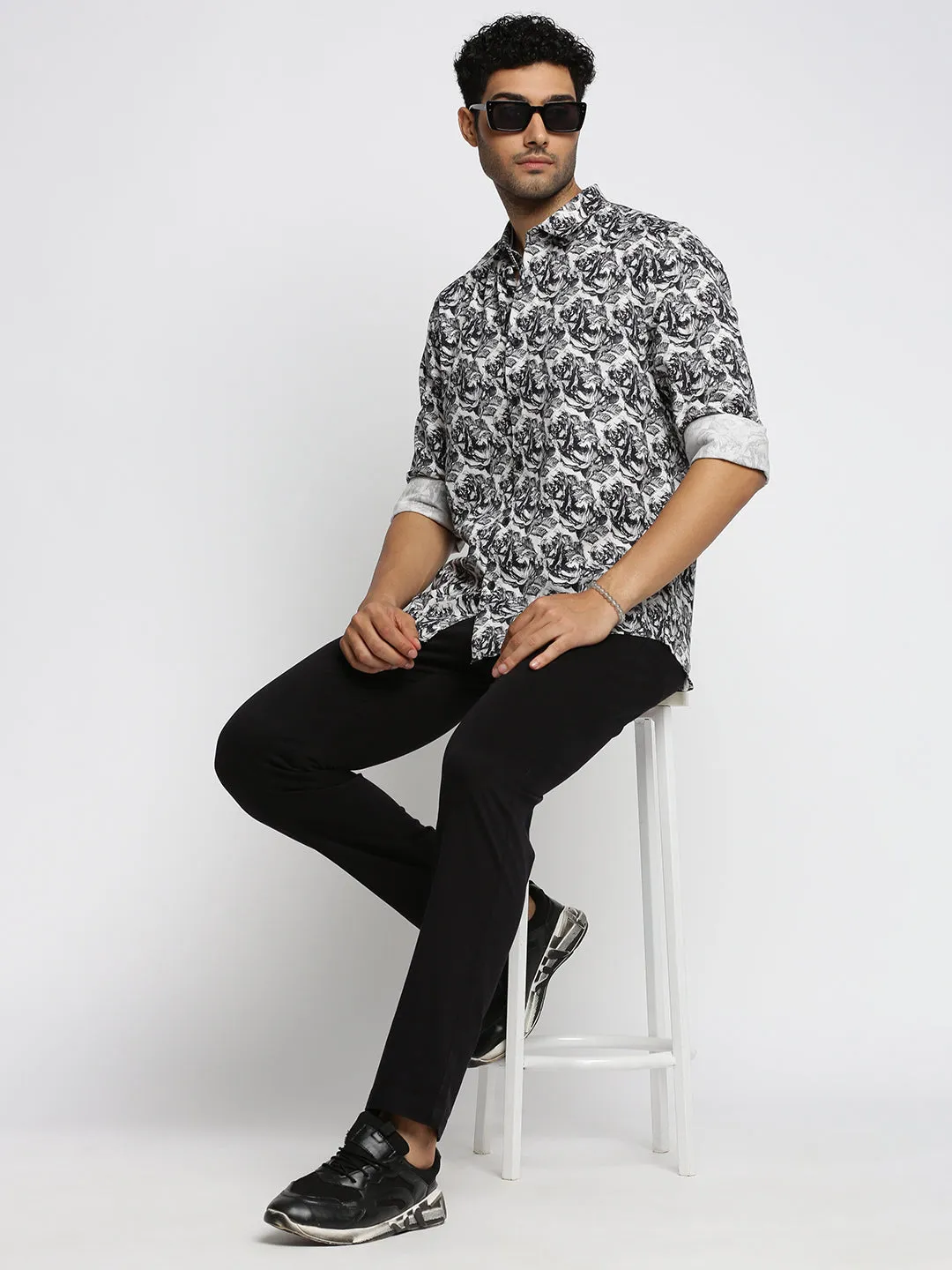 Men Black Smart Slim Fit Printed Casual Shirt