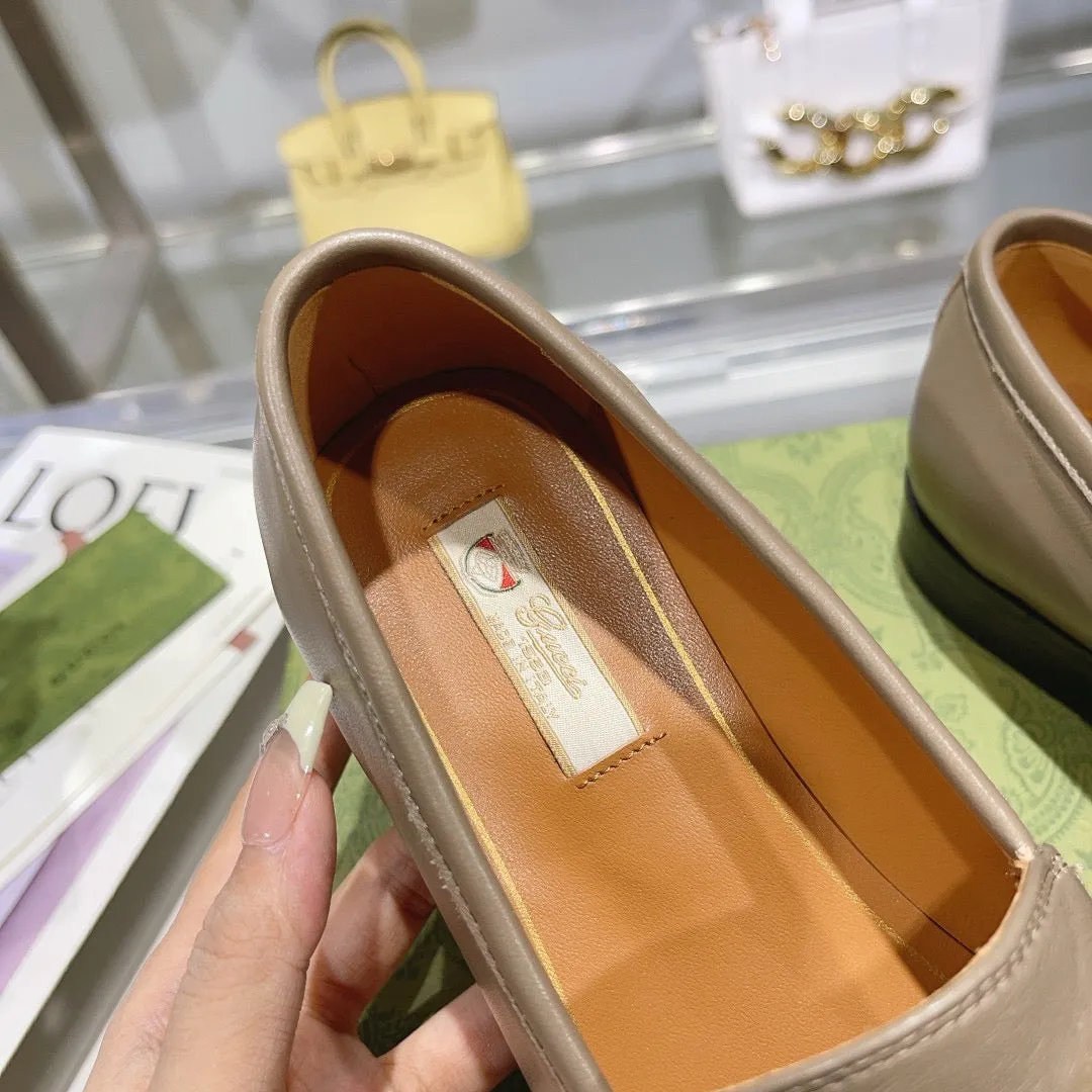 SE1209 Women's Gucci Jordaan Loafer / Size4-10
