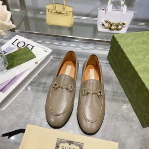 SE1209 Women's Gucci Jordaan Loafer / Size4-10