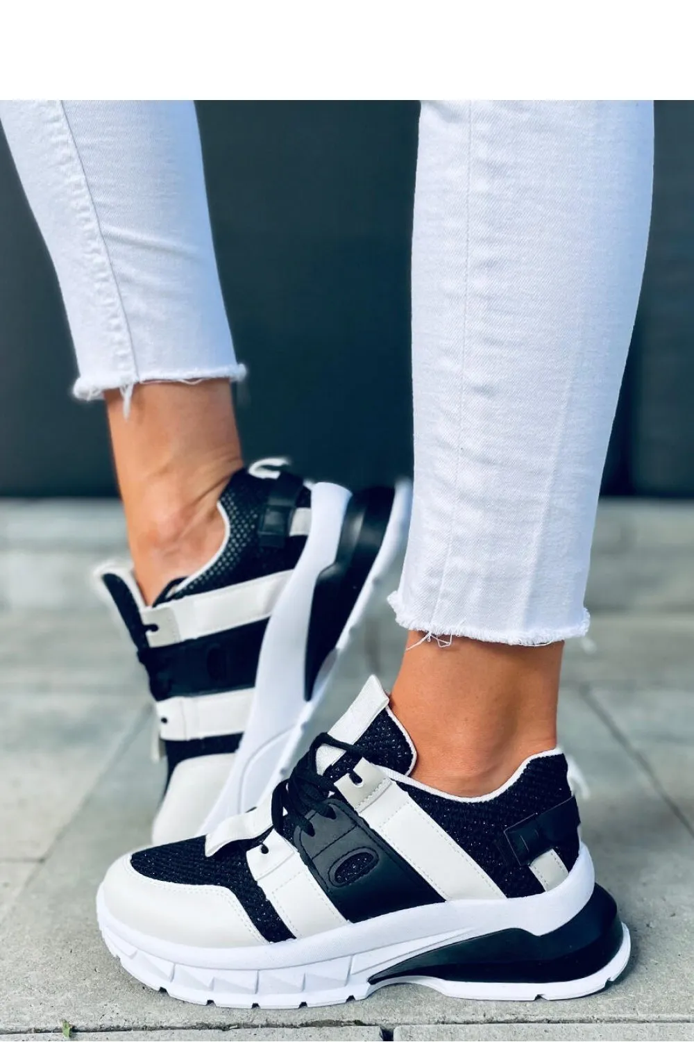 Sport Shoes model 168003 Inello
