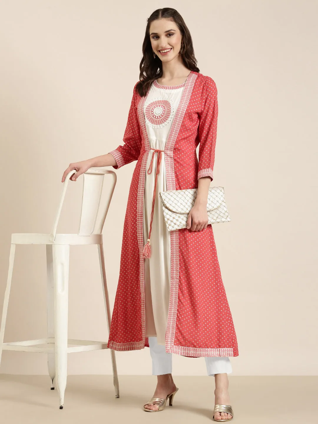 Women Off White Sleeveless Anarkali Kurta